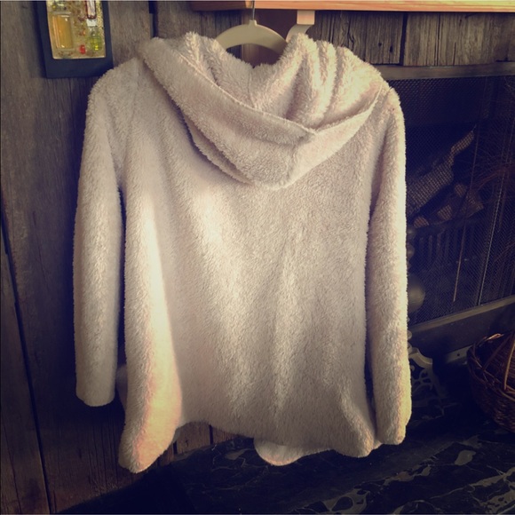 🦋fuzzy warm jacket.🦋 - Picture 2 of 2